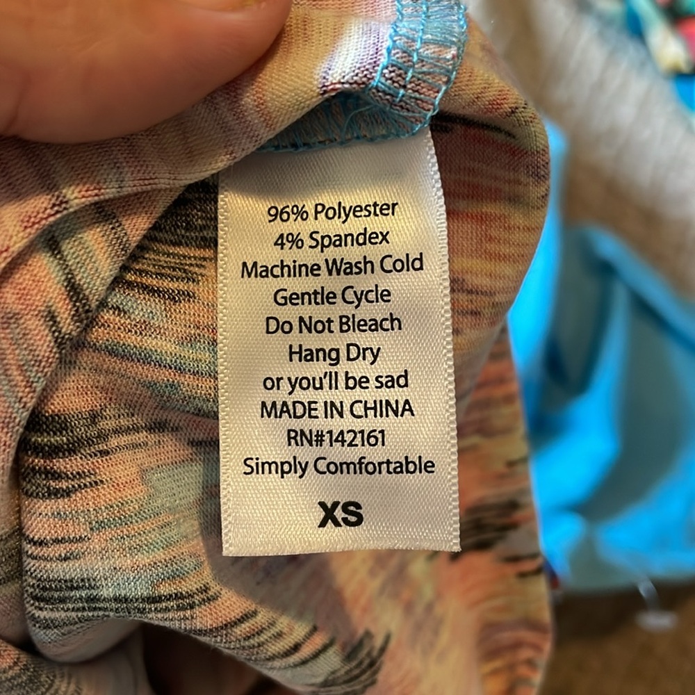 LuLaRoe Randy Tee - Picture 3 of 3